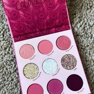 New! Love Bird Eyeshadow Palette.
